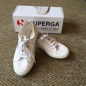 White Superga Sneaker 2750 Cotu Classic Size 6